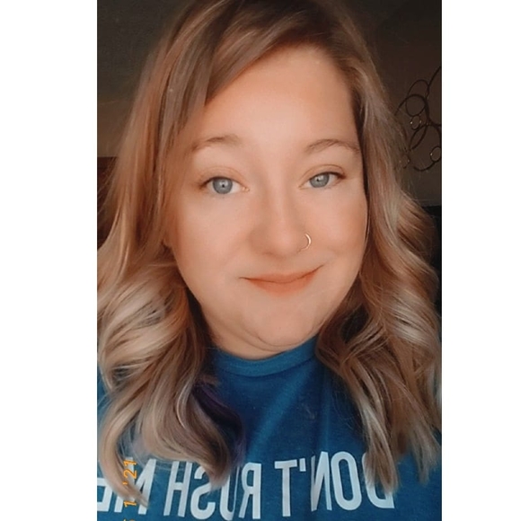 Meet your Posher, Ashley - Picture 1 of 1